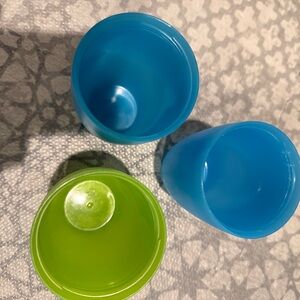 3 MUNCHKIN MIRACLE 10 OUNCE SIPPY CUPS